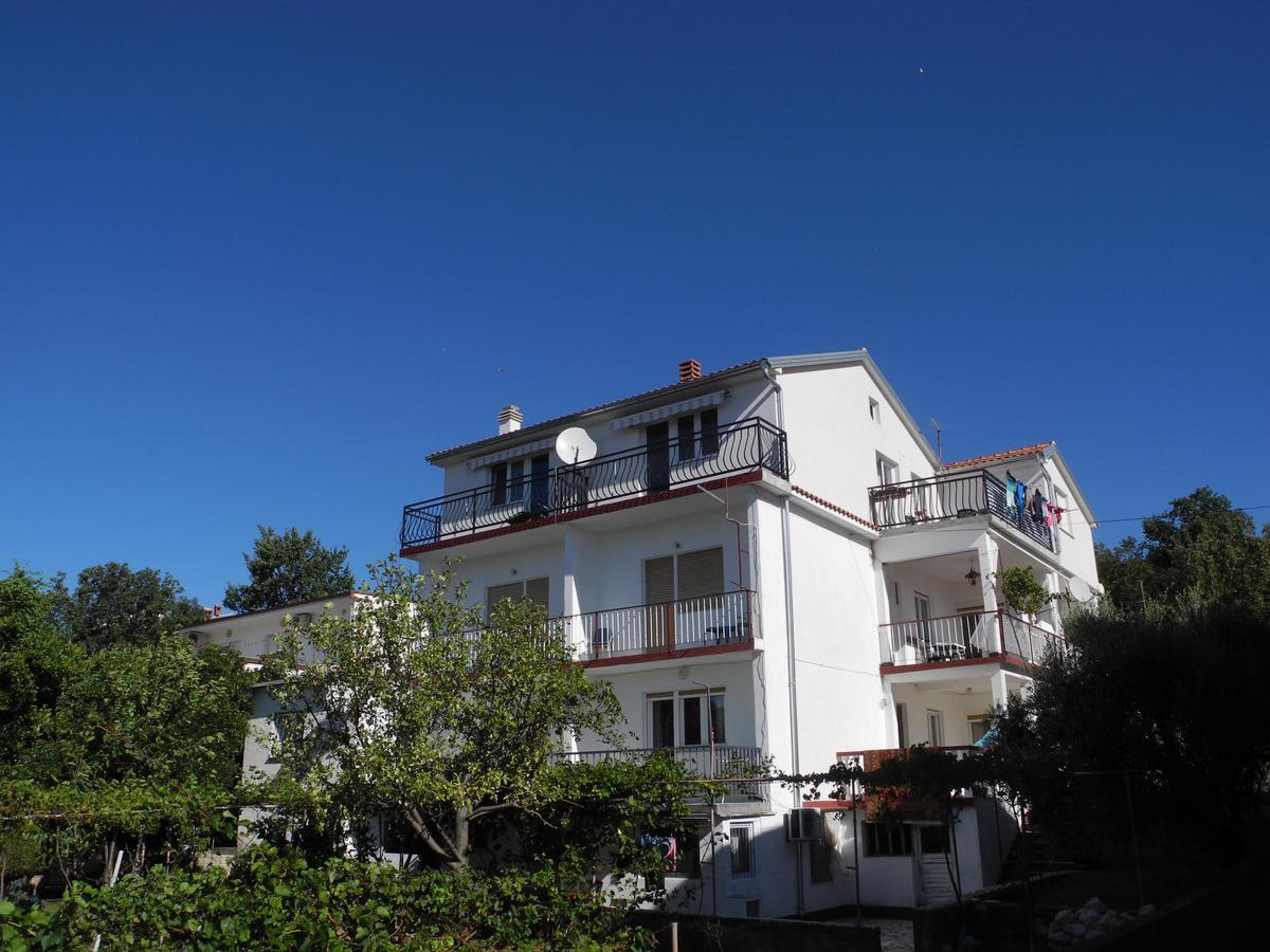 Buto Br. 1 Lägenhet Crikvenica Exteriör bild