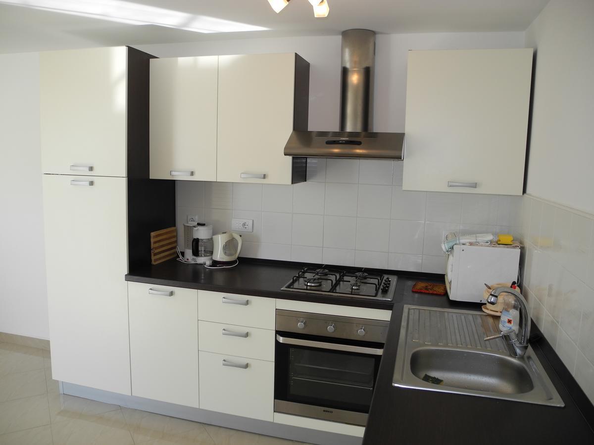 Buto Br. 1 Lägenhet Crikvenica Exteriör bild